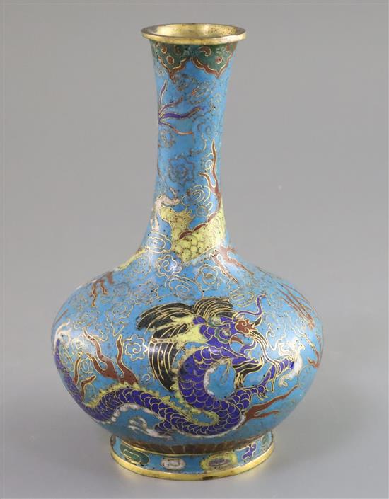 A Chinese cloisonne enamel bottle vase, 18th/19th century, H. 19.5cm